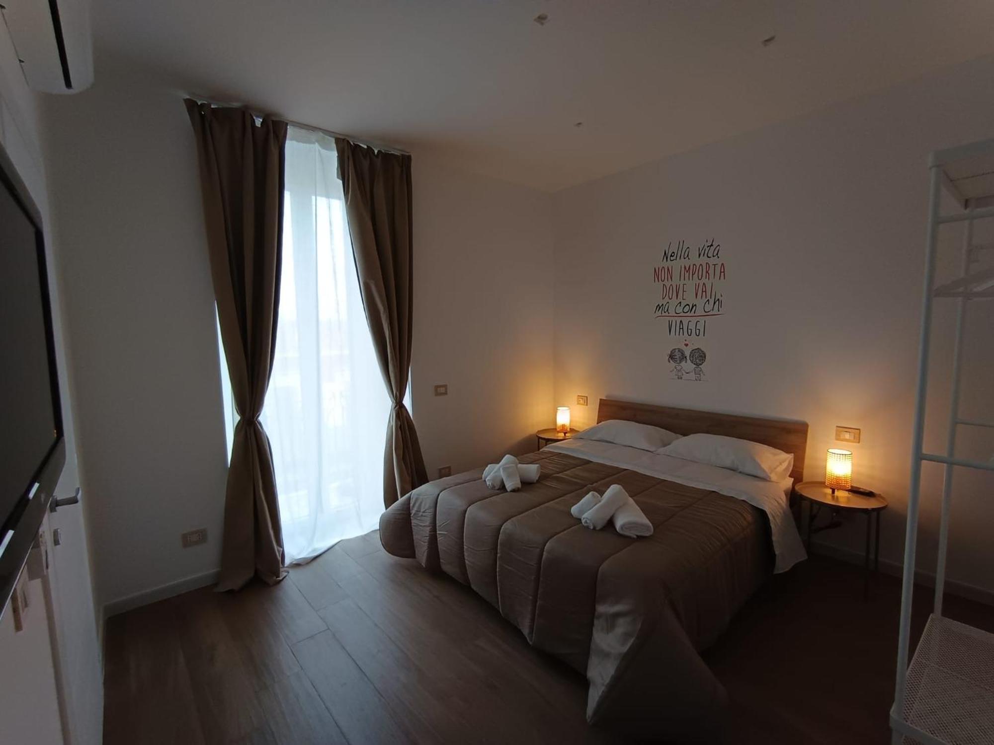 Dimora Crispi 70 Apartment Bari Bagian luar foto