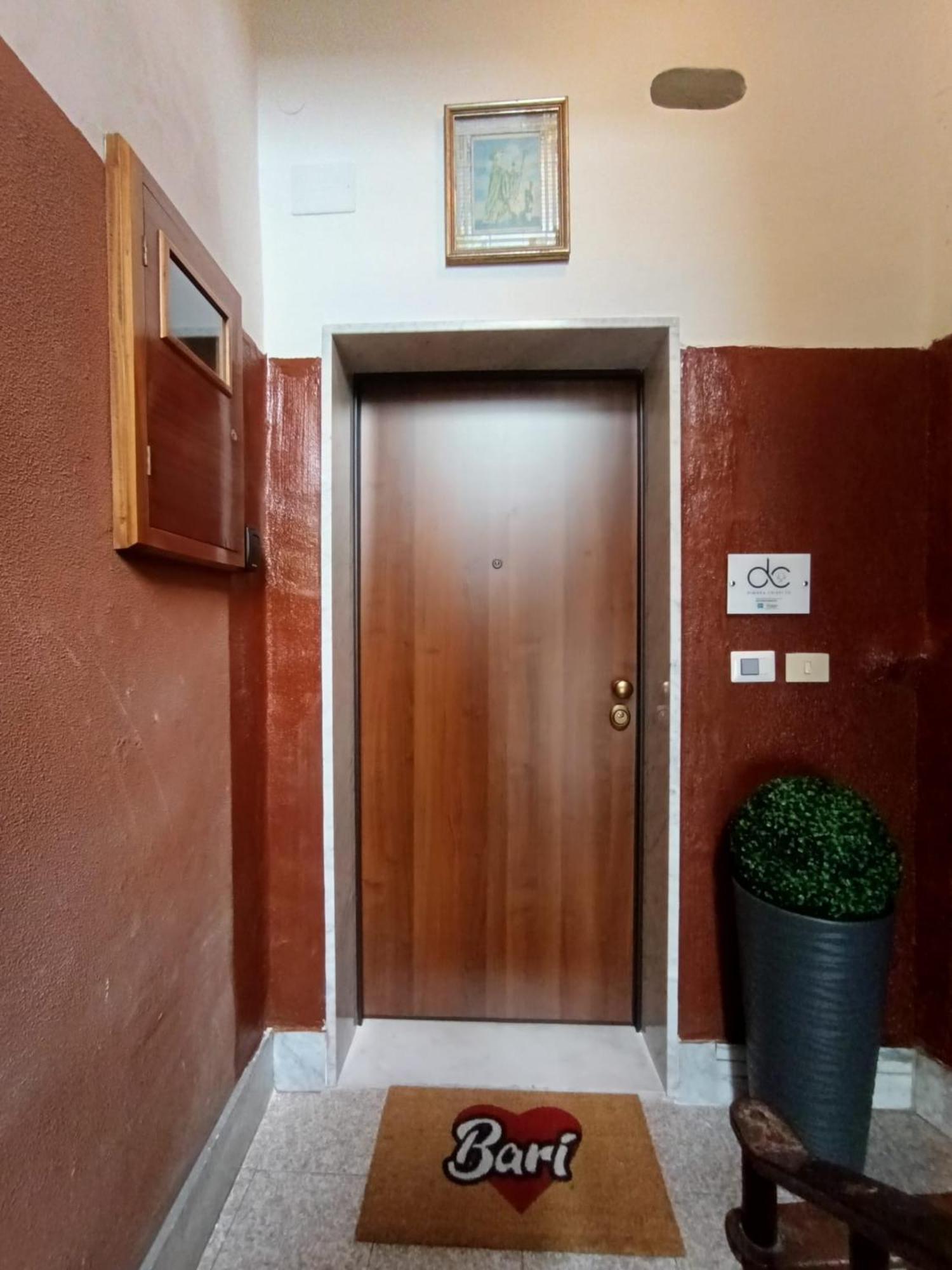 Dimora Crispi 70 Apartment Bari Bagian luar foto